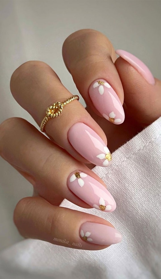 Backdate 3  Cute Floral Nail Art Designs : Soft & Romantic Spring Floral Nails