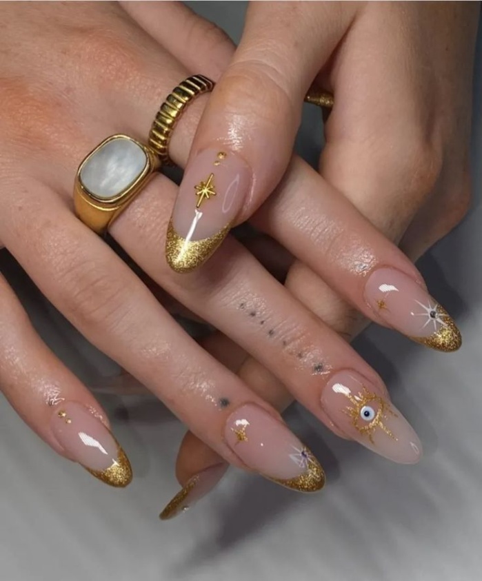 Backdate 3  Stunning Gold Nail Inspo To Copy For Your Next Manicure