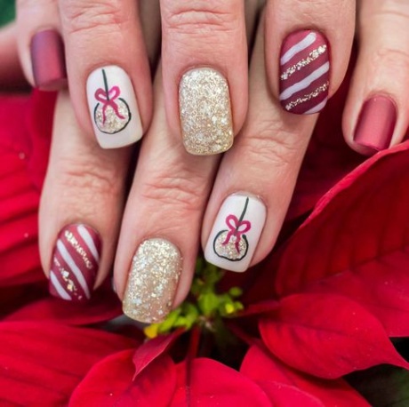 Backdate 4  Christmas Nail Designs - Simple Christmas Nail Art Ideas