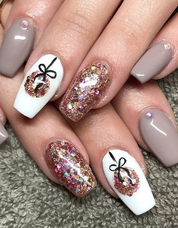 holiday nail art designs Backdate 4  Gorgeous Winter Nail Ideas for the Holiday Season - Self-Care