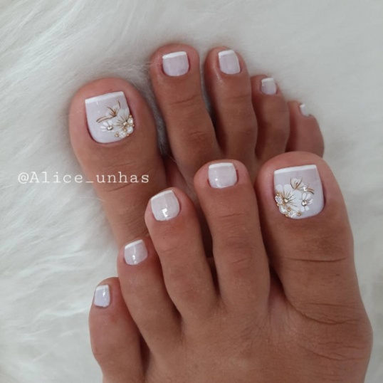 Backdate 4  Pretty Pedicure Designs & Trends  : French Pedicure With