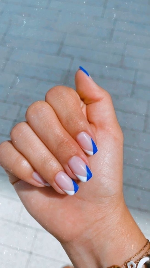 Niche Utama 1 Blue And White Nail Ideas