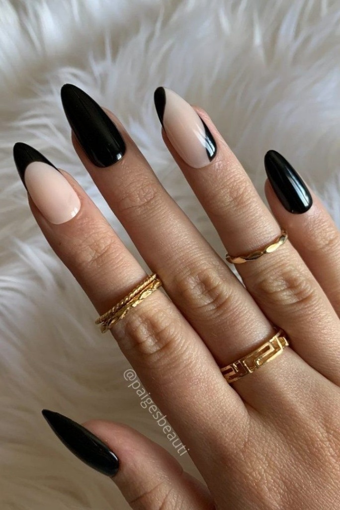 Niche Utama 1 + Dip Powder Nail Ideas - The Gray Details