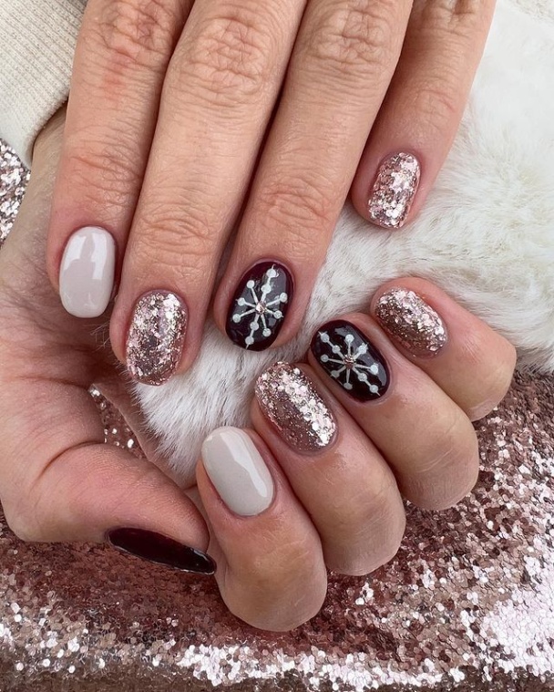 Niche Utama 1  Easy Winter Nails To Inspire You