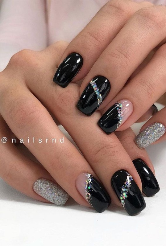 Black Nail Art Designs