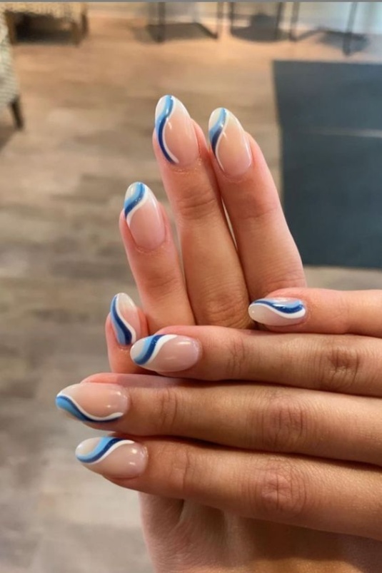 Niche Utama 1 This Year's Hottest Trend: + Blue And White Nails For Inspiration