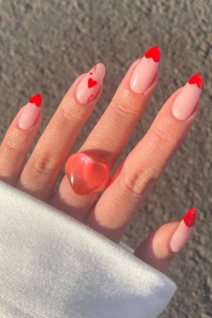 Niche Utama 1  Valentine's Day Nail Art Ideas We're Crushing On (that You Can