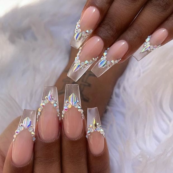 Niche Utama 2  Clear Acrylic Nails That Are Super Trendy Right Now - StayGlam