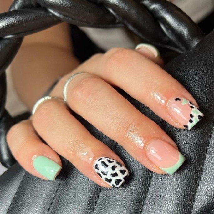 Niche Utama 2  Cute Cow Print Nails Design You'll Definitely Love