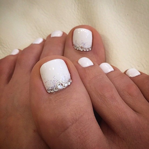 white toe nail designs Niche Utama 2 Pin page