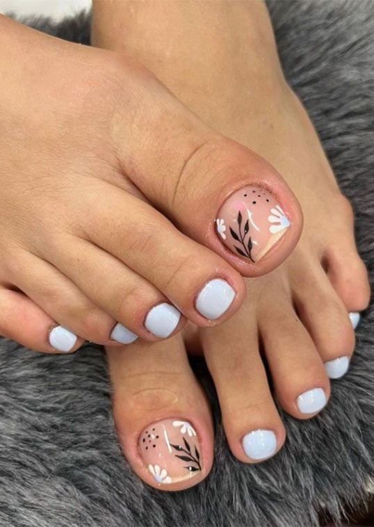 Niche Utama 2  Pretty Toe Nails To Try In  : Floral + White Color Toenails