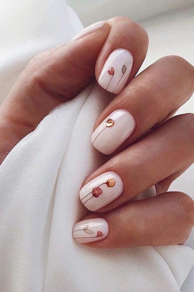 Niche Utama 2  Short Nail Designs For A Trendy Manicure