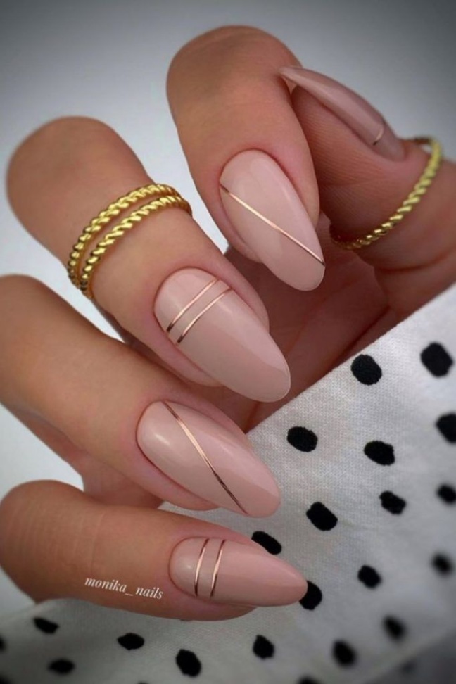 Niche Utama 2  Stunning Almond Shape Nail Design For Summer Nails