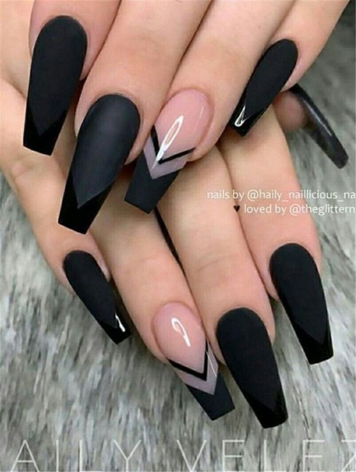 Niche Utama 2  Stunning Black Nail Designs You Must Have This Summer - Women