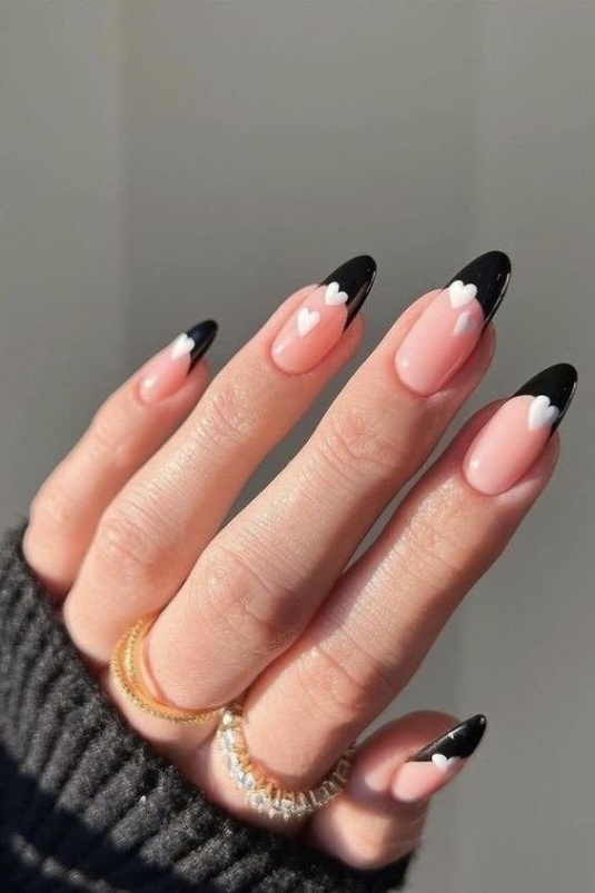 Niche Utama 2 Valentine's Black Nail Ideas As Valentine's Day Approaches, It's